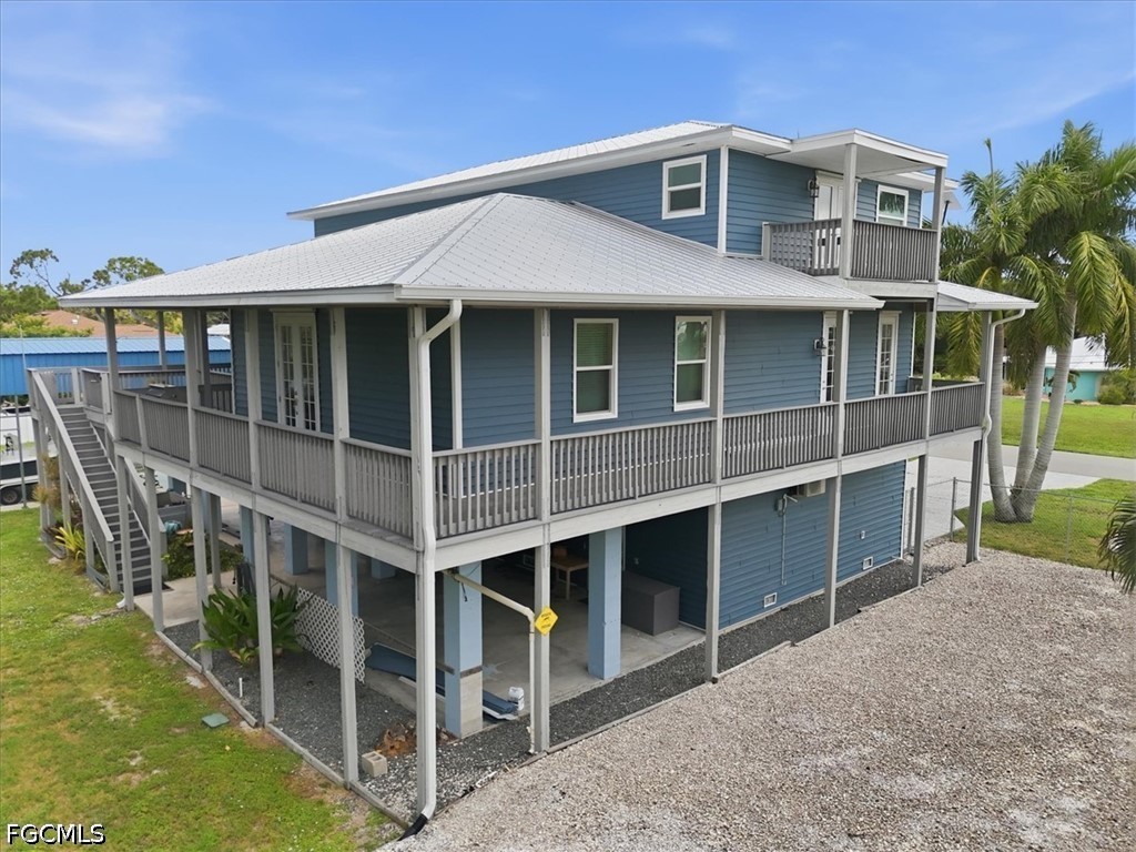 5711 Linden LN