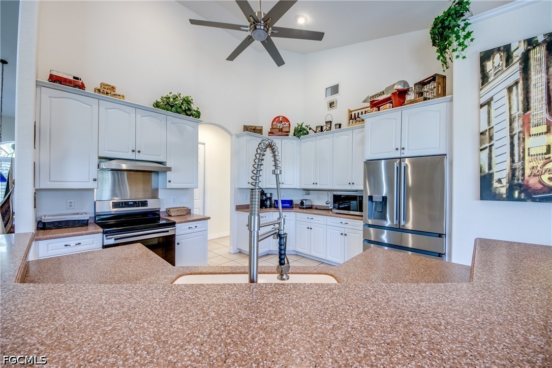 148 SW 38th TER
