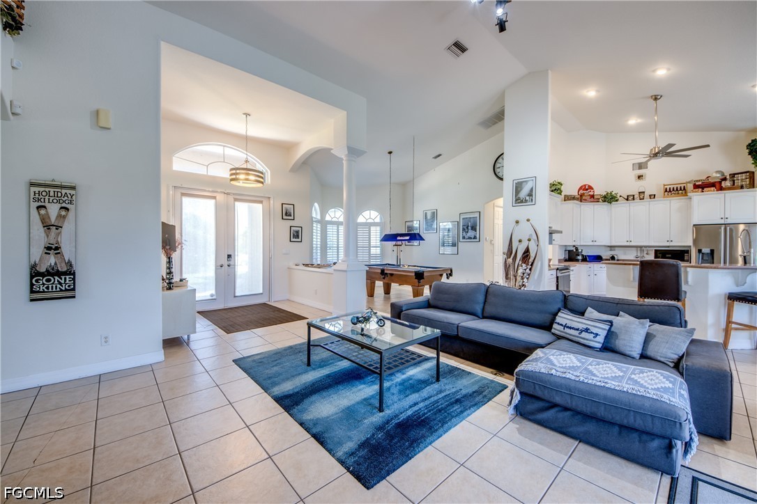 148 SW 38th TER