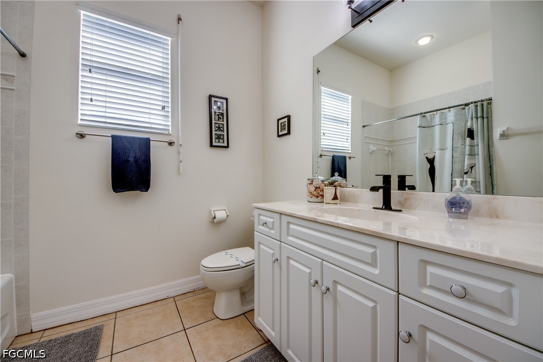 148 SW 38th TER