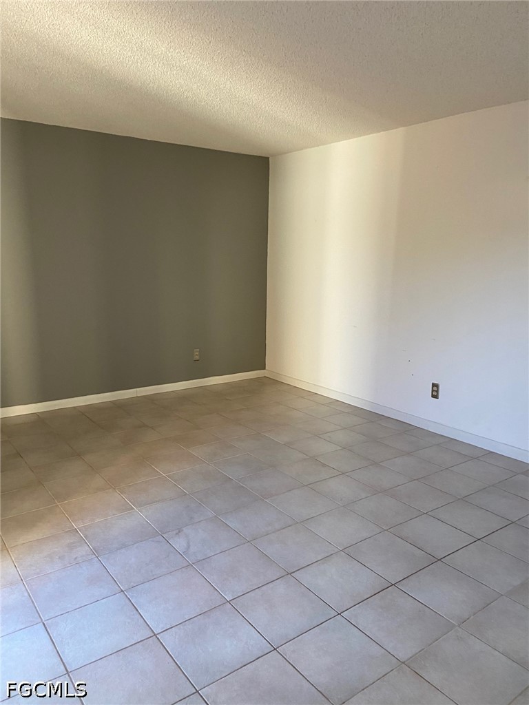 1442 Park Shore CIR 1
