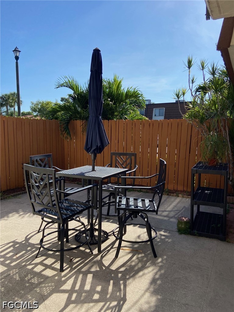 1442 Park Shore CIR 1