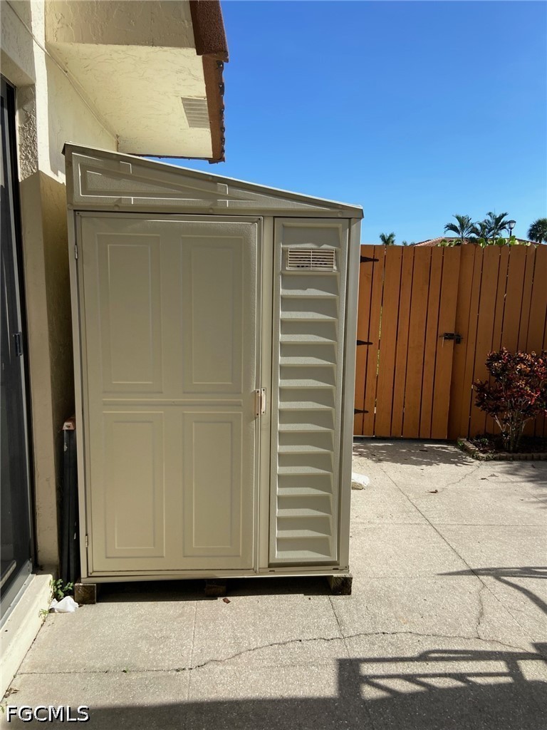 1442 Park Shore CIR 1