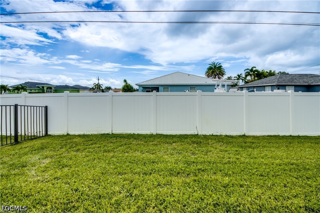 816 SW 28th TER