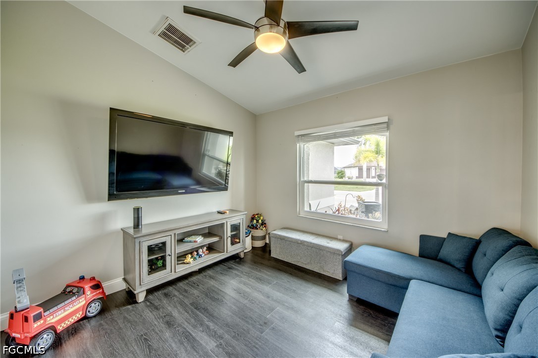 816 SW 28th TER