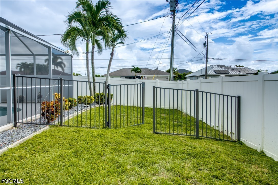 816 SW 28th TER