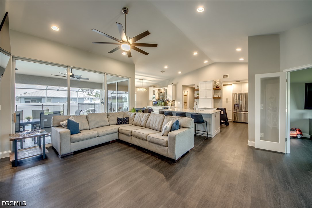 816 SW 28th TER