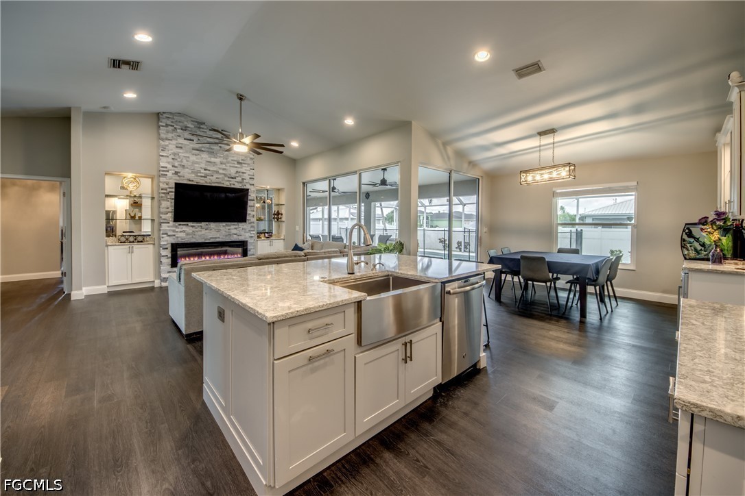816 SW 28th TER