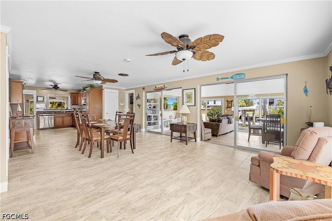 3596 Emerald AVE