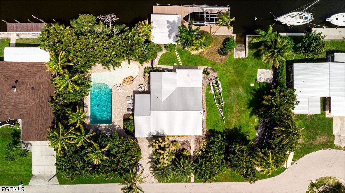 3596 Emerald AVE