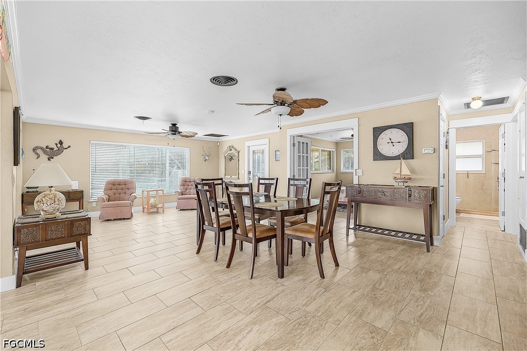 3596 Emerald AVE