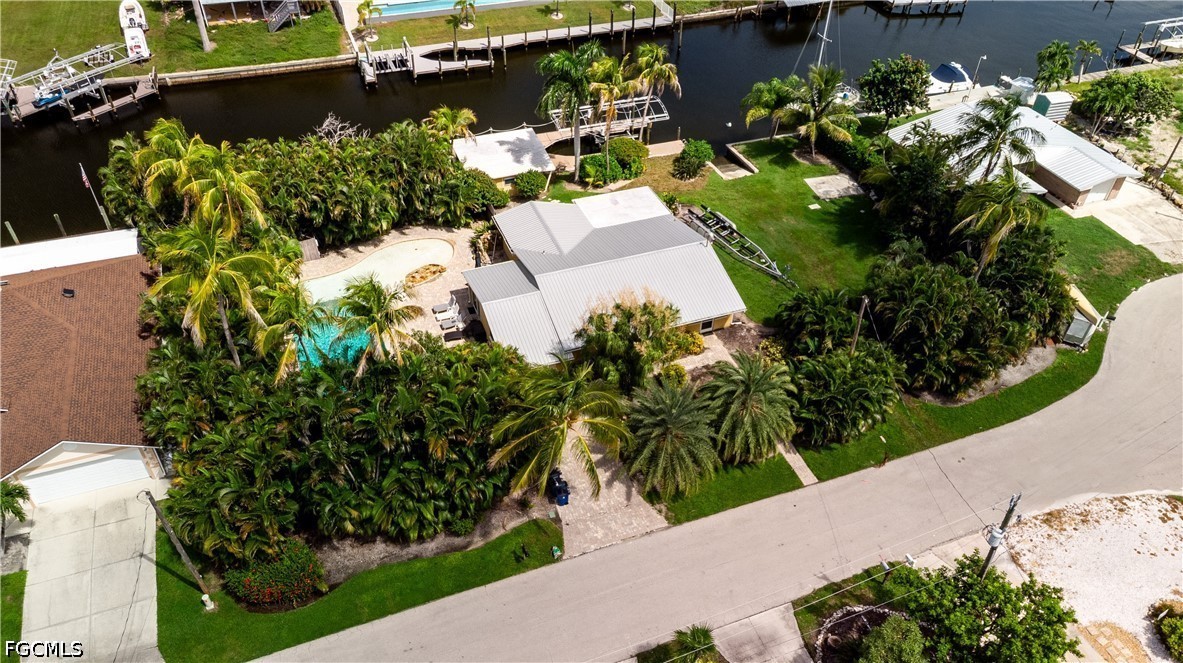 3596 Emerald AVE