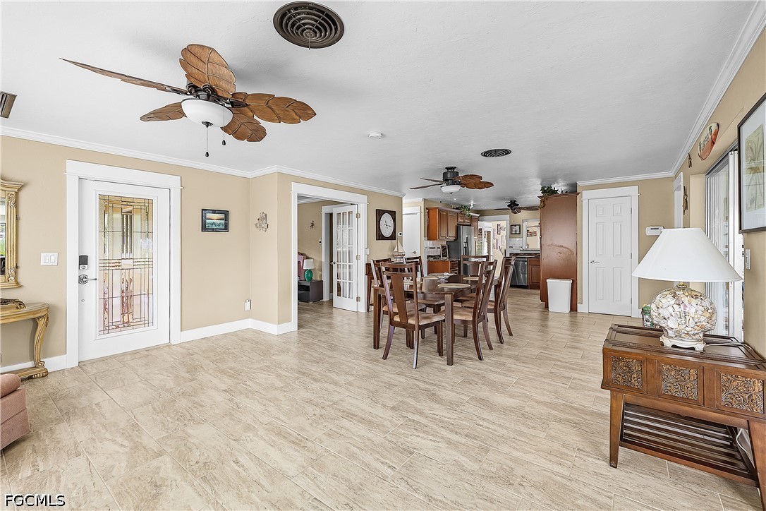 3596 Emerald AVE