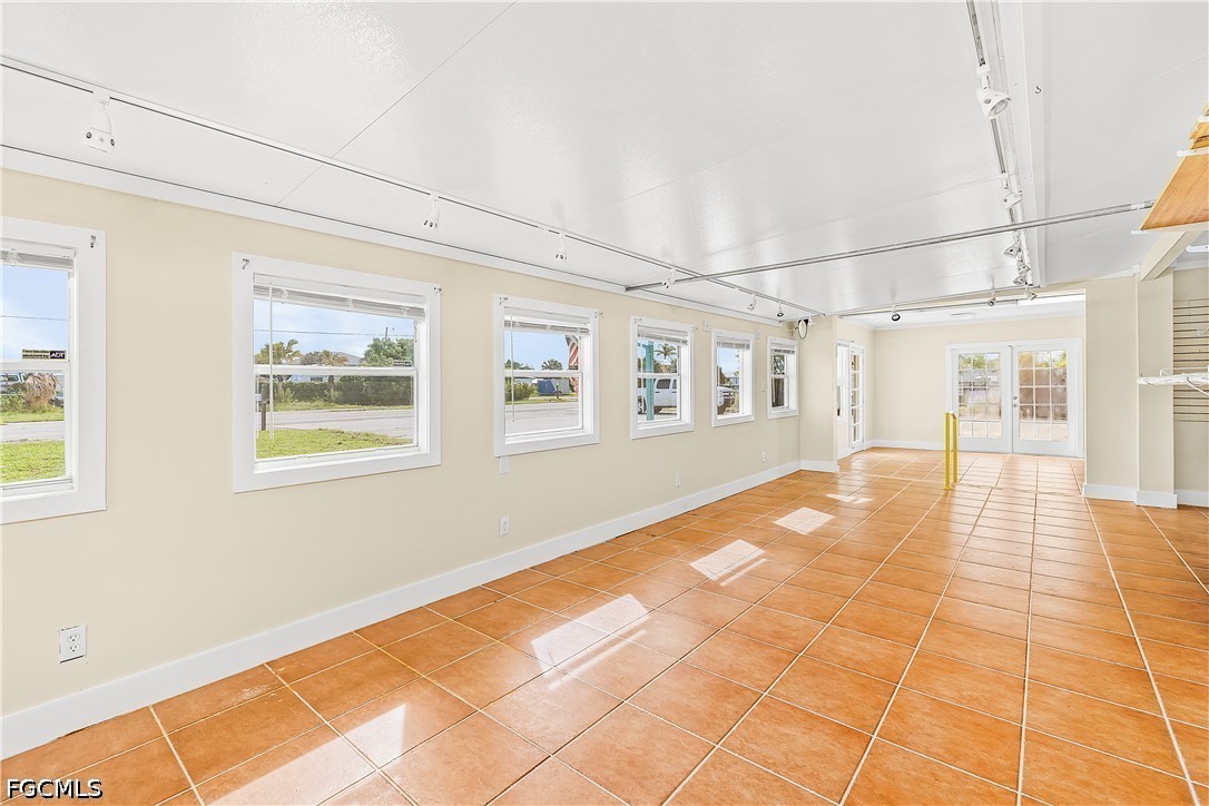 3269 Stringfellow RD