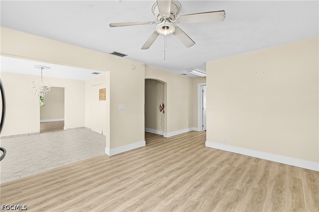 3269 Stringfellow RD