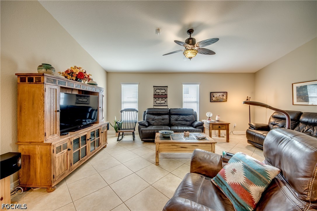 309 SE 31st TER