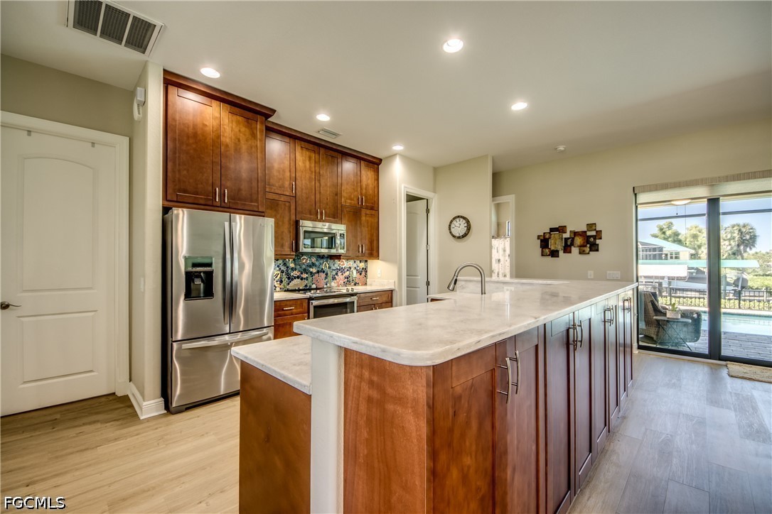 5380 Genesee PKWY