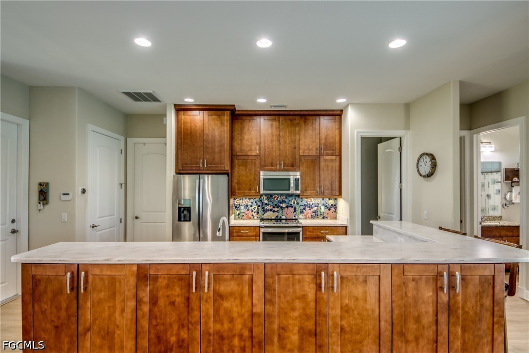 5380 Genesee PKWY