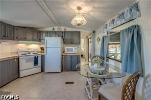 7126 Ladyfish DR