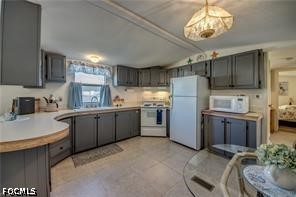 7126 Ladyfish DR
