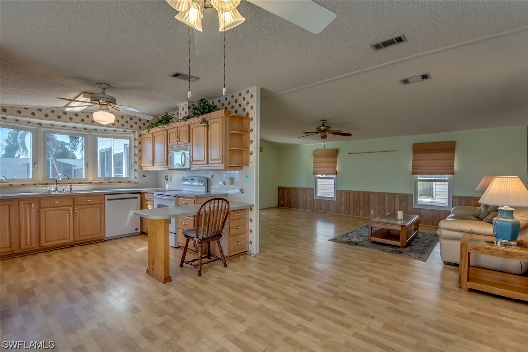 4650 Catfish CT