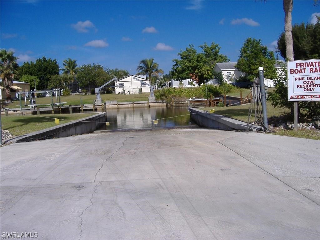 4650 Catfish CT