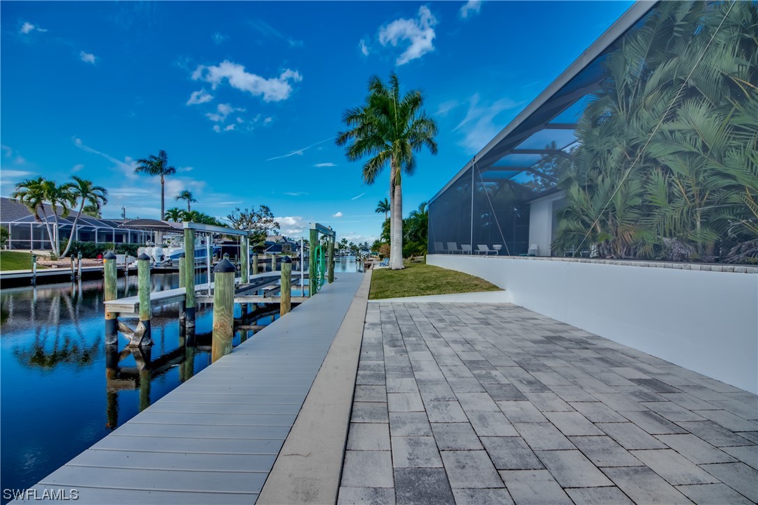 5320 SW 8th CT