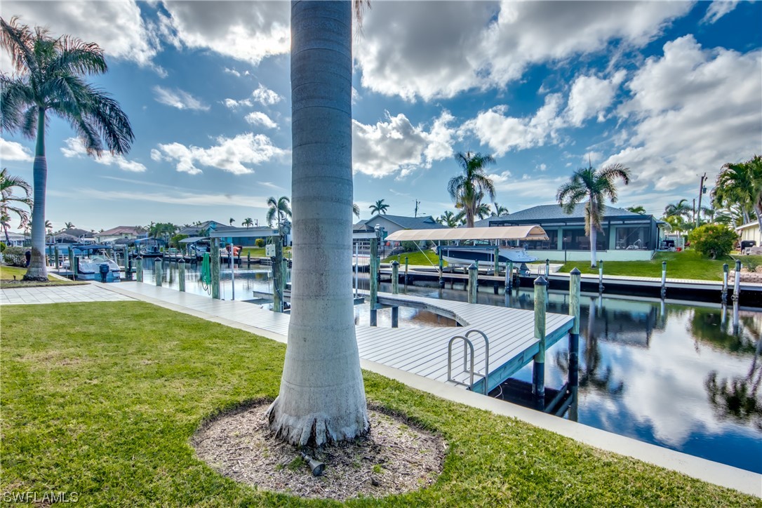 5320 SW 8th CT
