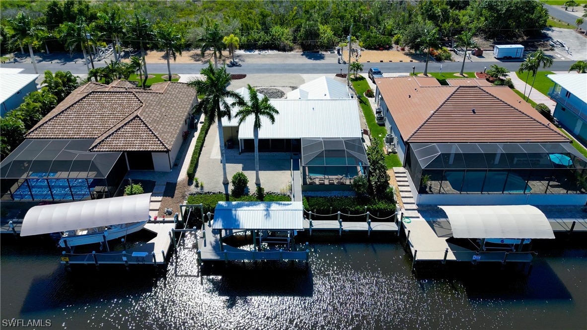 3342 Pinetree DR