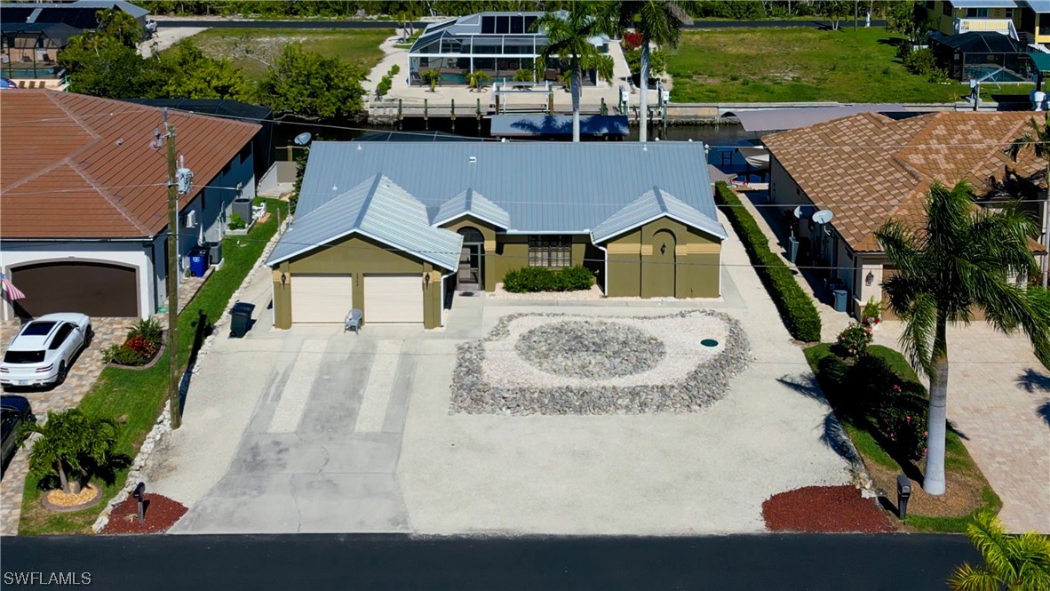 3342 Pinetree DR