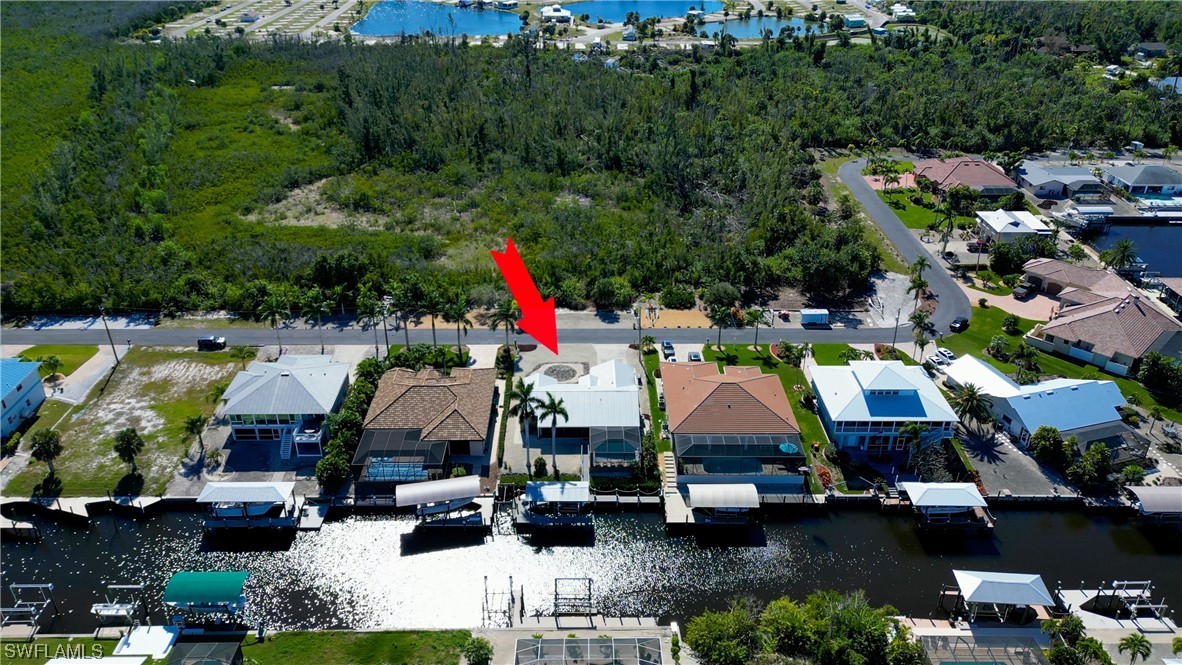 3342 Pinetree DR