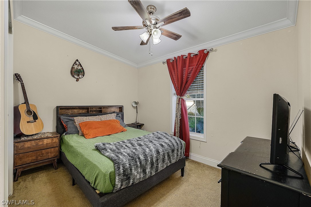 5698 Meadowlark LN