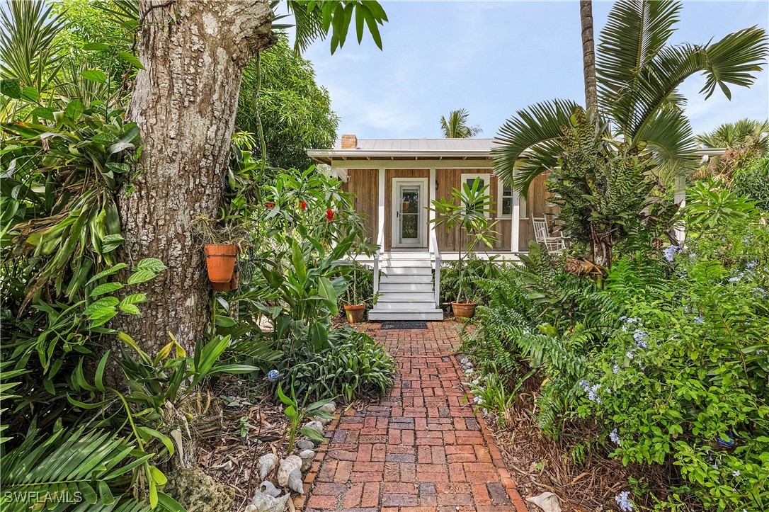 13647 Robert RD