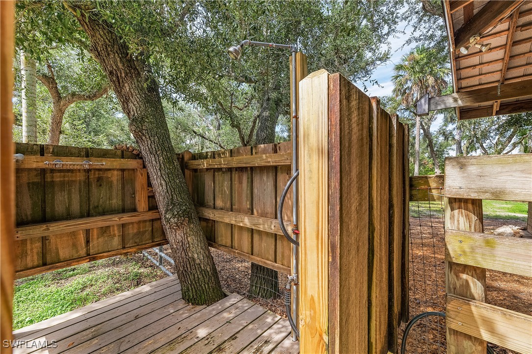 13647 Robert RD