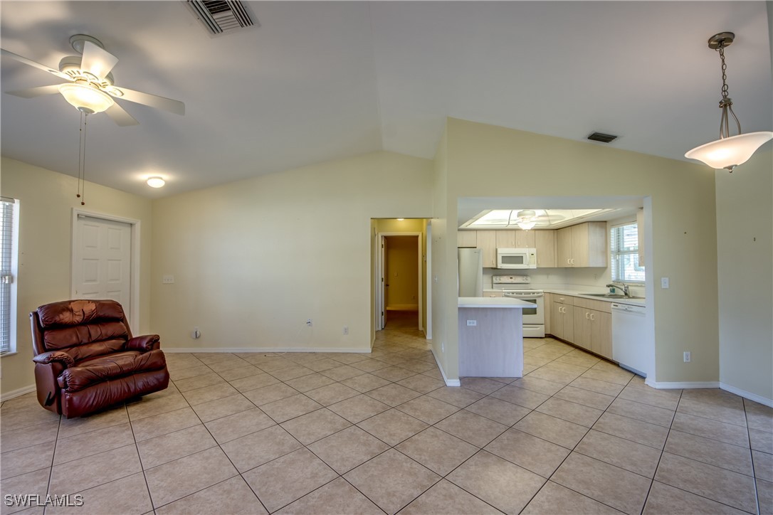 1156 SW 47th ST