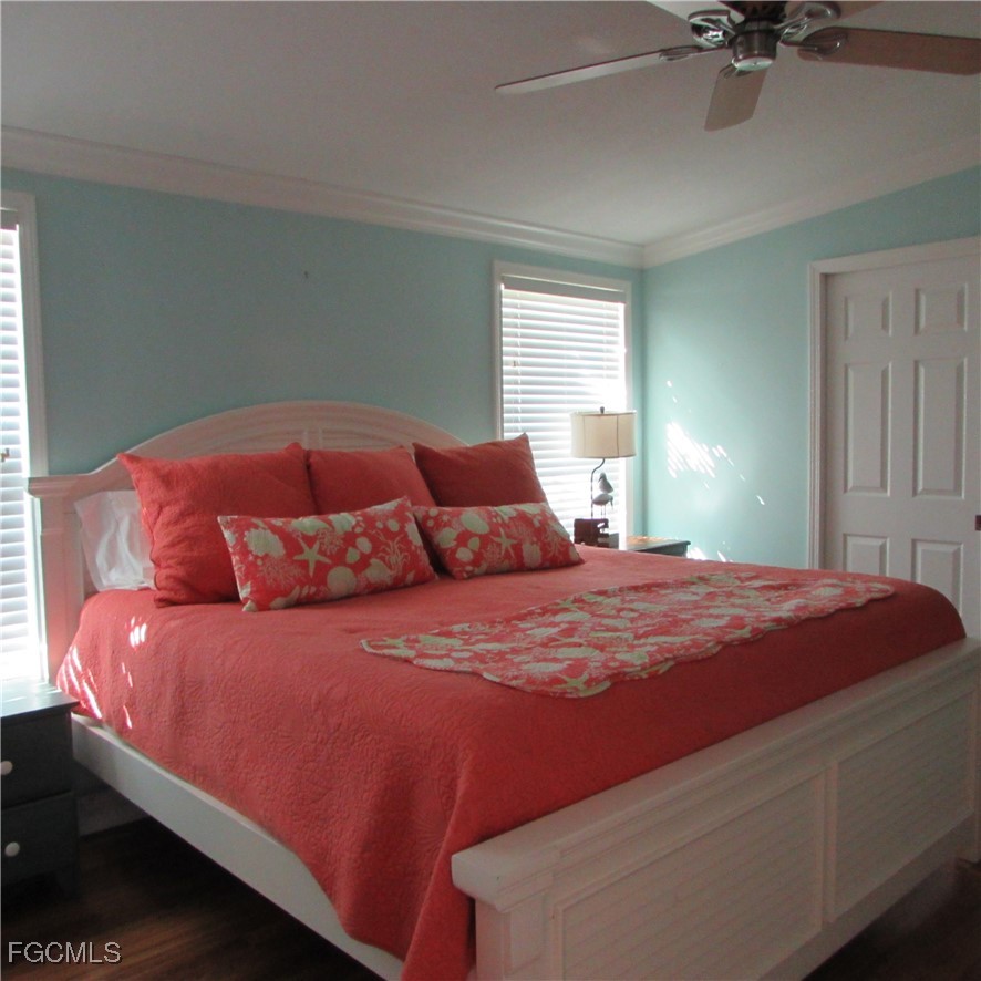 3083 Sloop LN