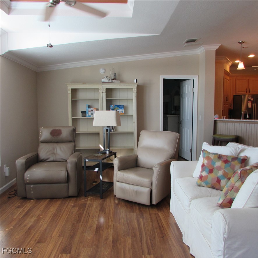 3083 Sloop LN
