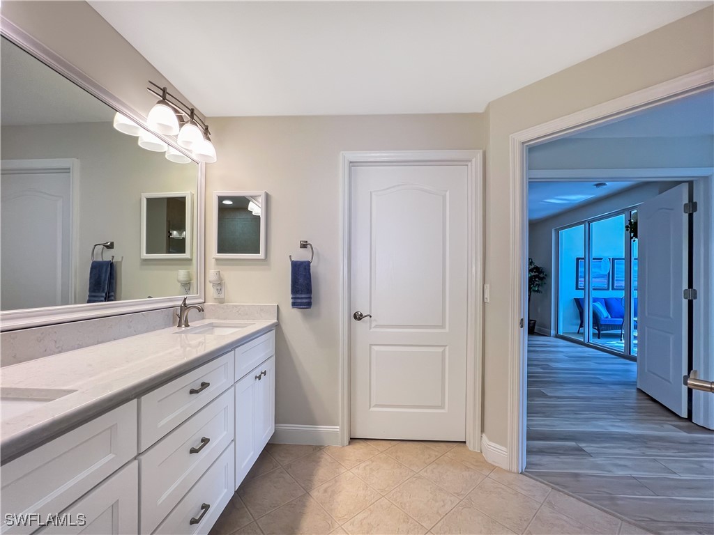 11041 Gulf Reflections DR 204