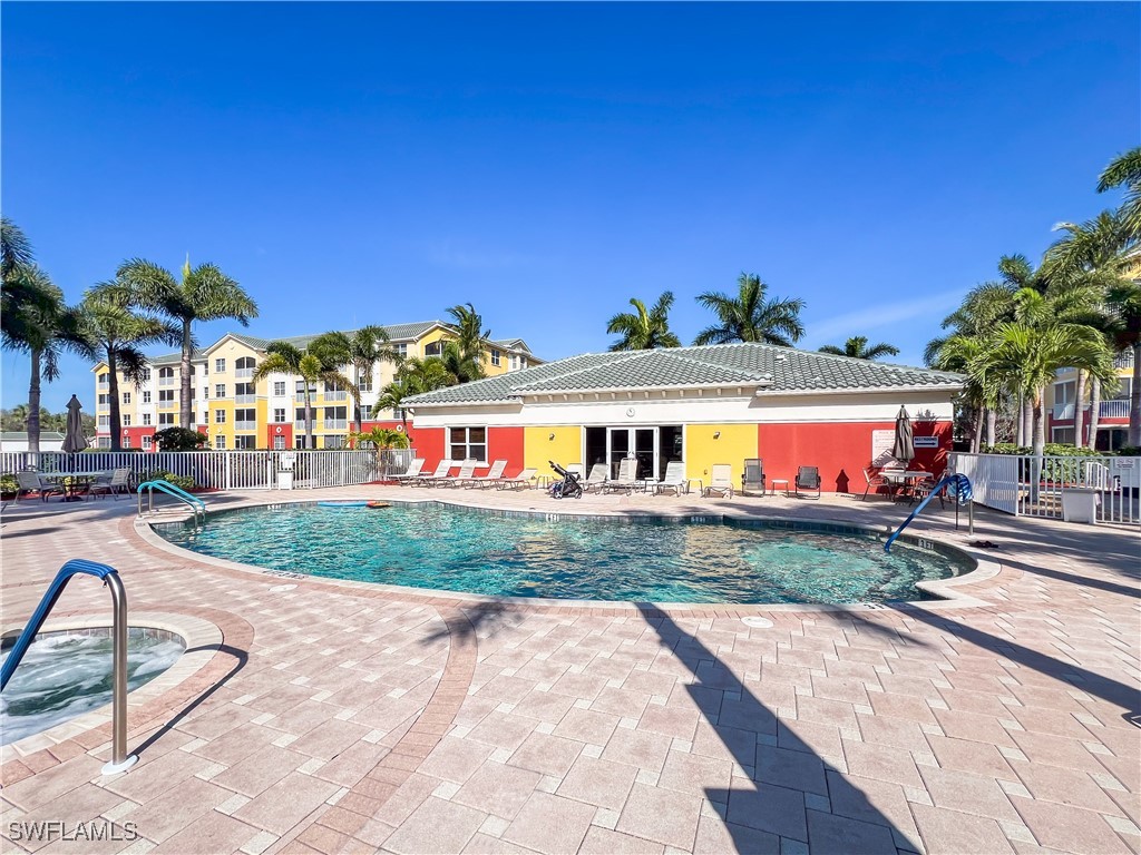 11041 Gulf Reflections DR 204