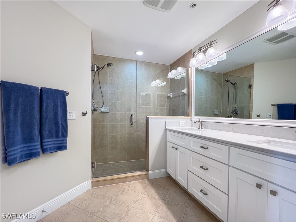 11041 Gulf Reflections DR 204