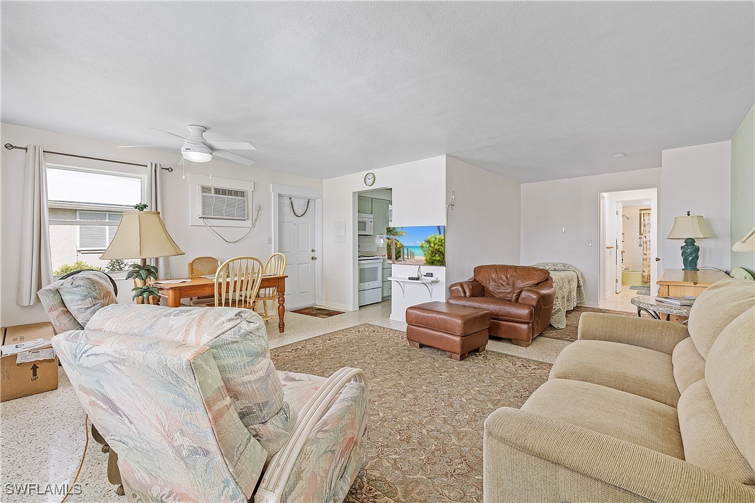 7759 Bocilla LN