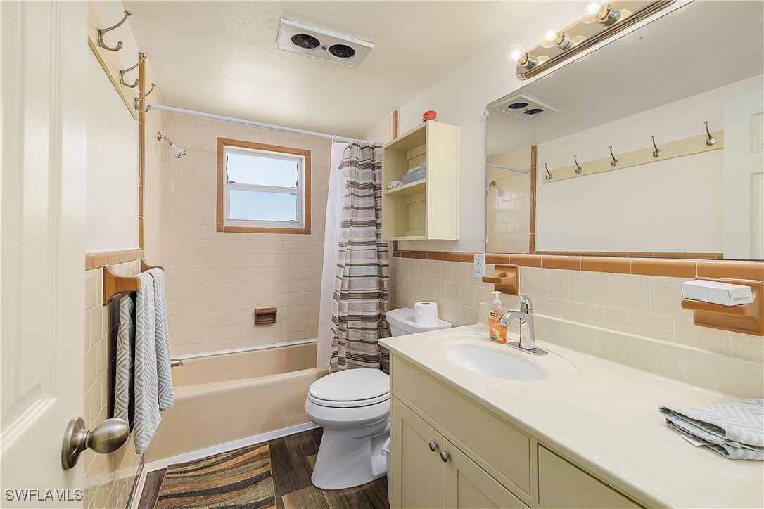 7759 Bocilla LN
