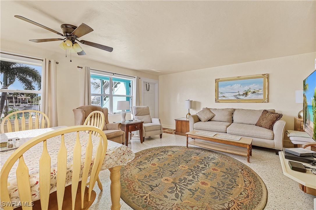 7759 Bocilla LN