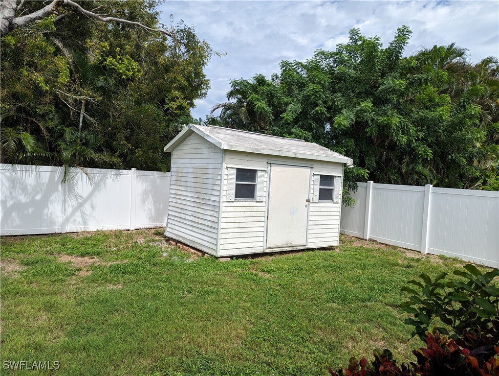 2311 SW 16th TER