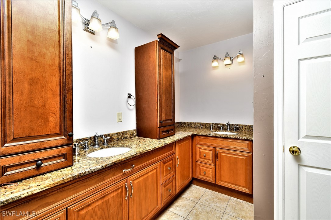 13839 River Forest DR