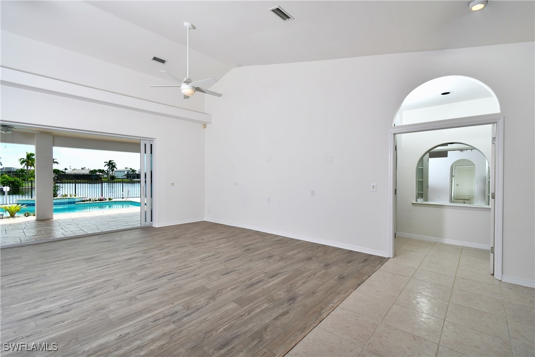 2000 SW 44th TER