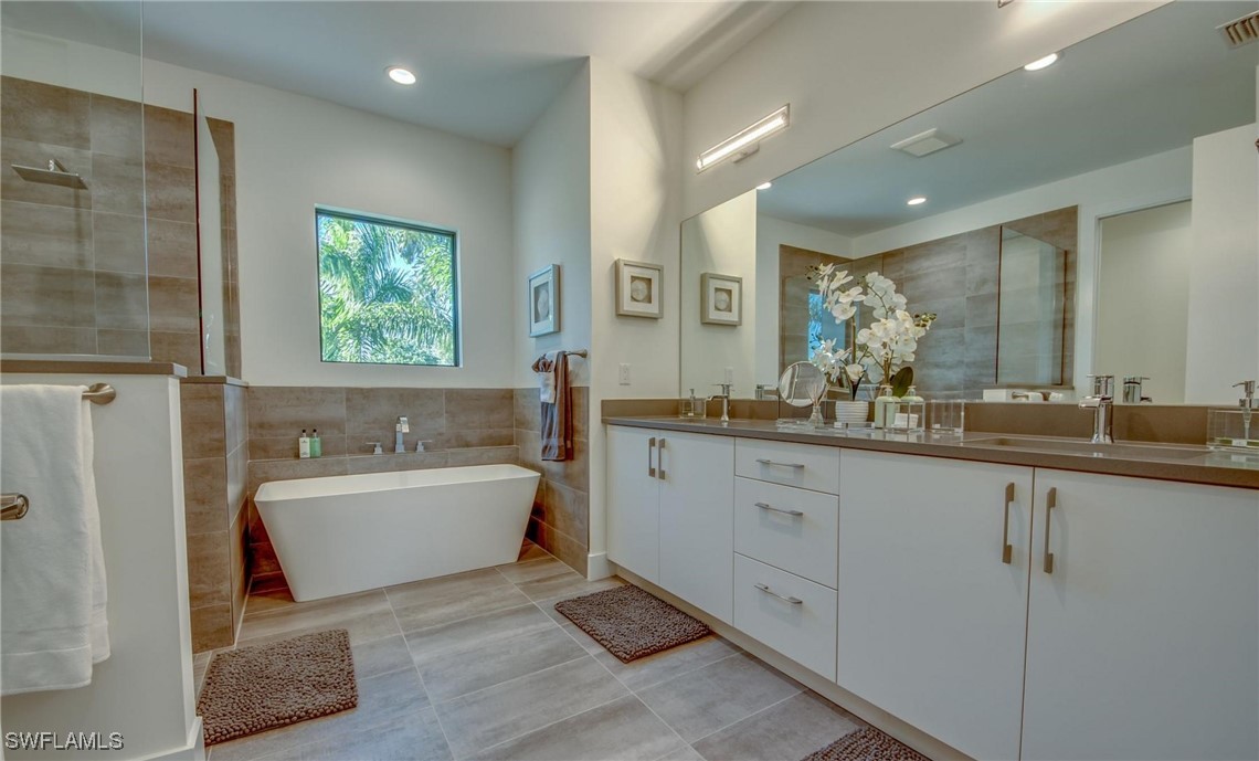 5139 Manor CT