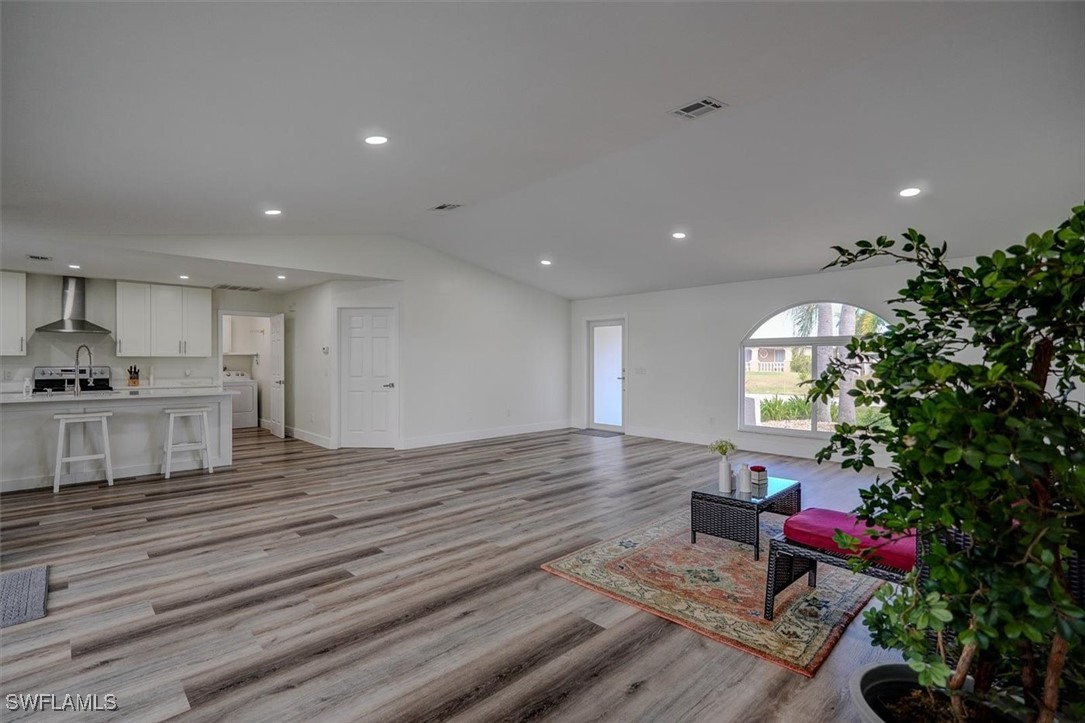 1246 NW 18th ST