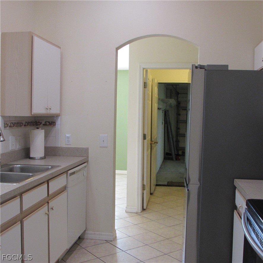 3790 Tangelo DR