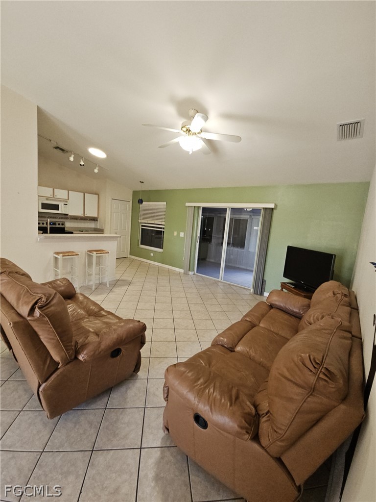 3790 Tangelo DR